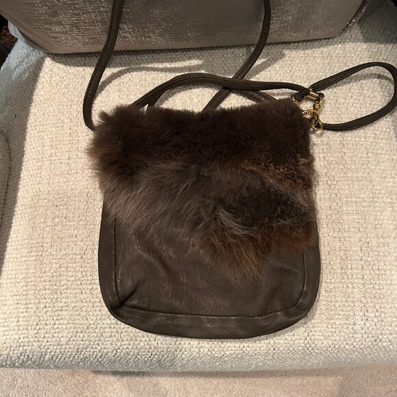 Paula Lishman Olive/Khaki Leather & Sheared Beaver Fur Crossbody – One-of-a-Kind - Picture 3 of 7